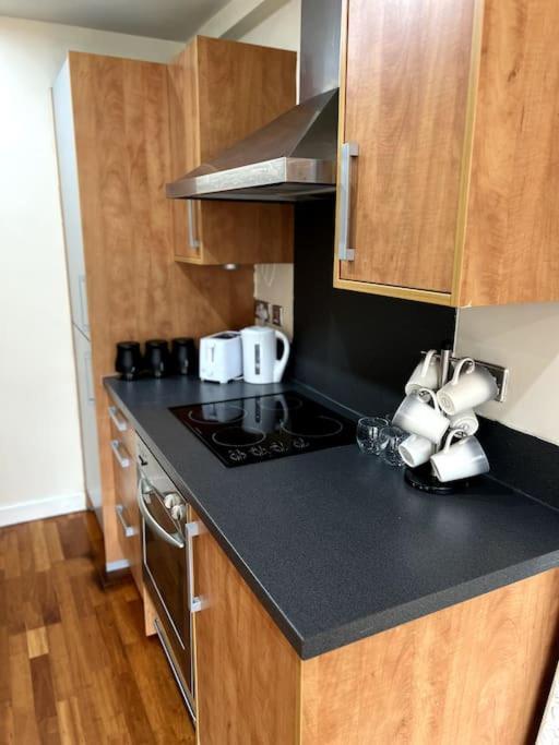 Entire Flat, 2 Bedroom & 2 Bathrooms In Birmingam Exterior foto